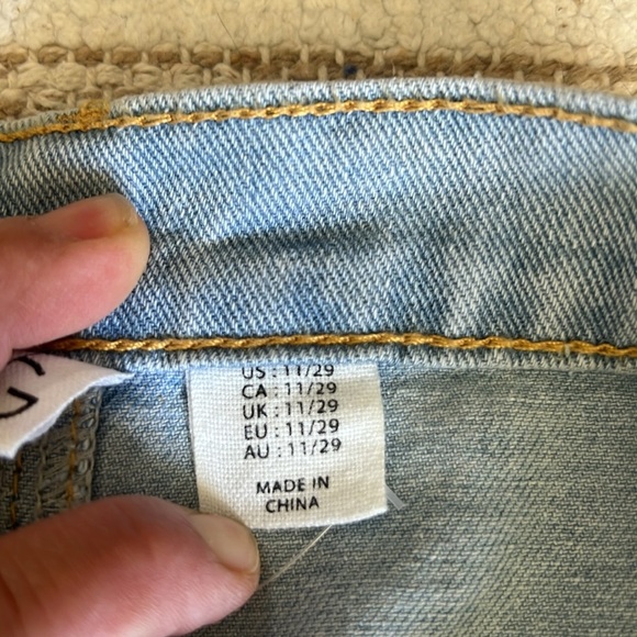 Denim Button-Front Skirt 🆕 - Picture 8 of 12